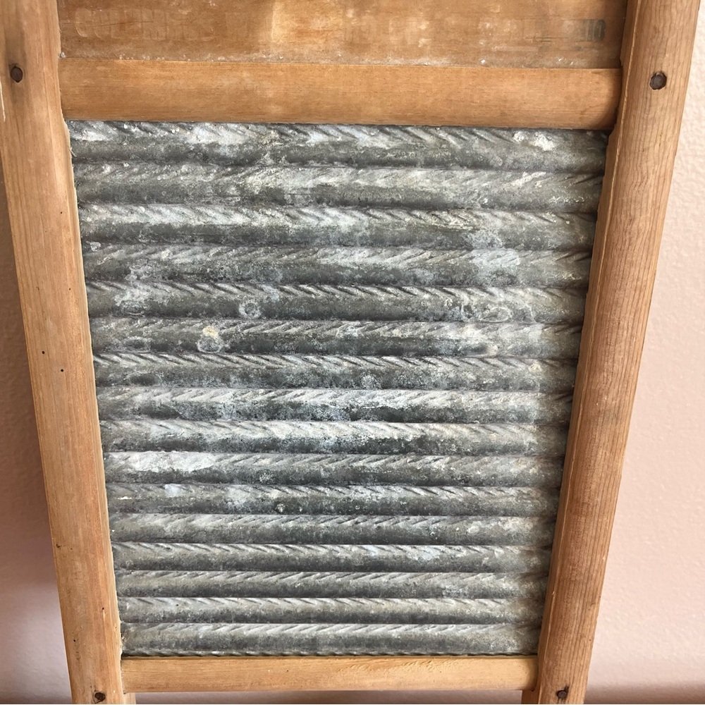Vintage Scanty Handy Wooden Washboard with Metal Scrubbing Surface for Lingerie - Picture 8 of 9